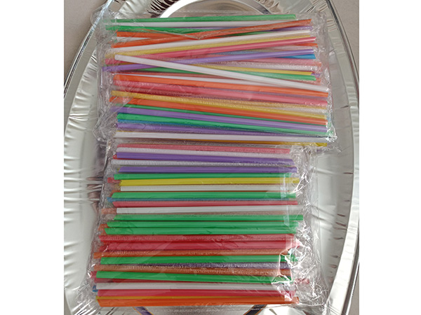 straw package